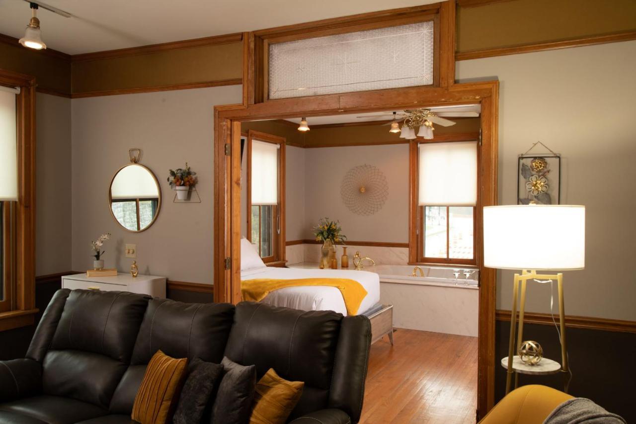 Riverboat Suites กาลีนา ภายนอก รูปภาพ