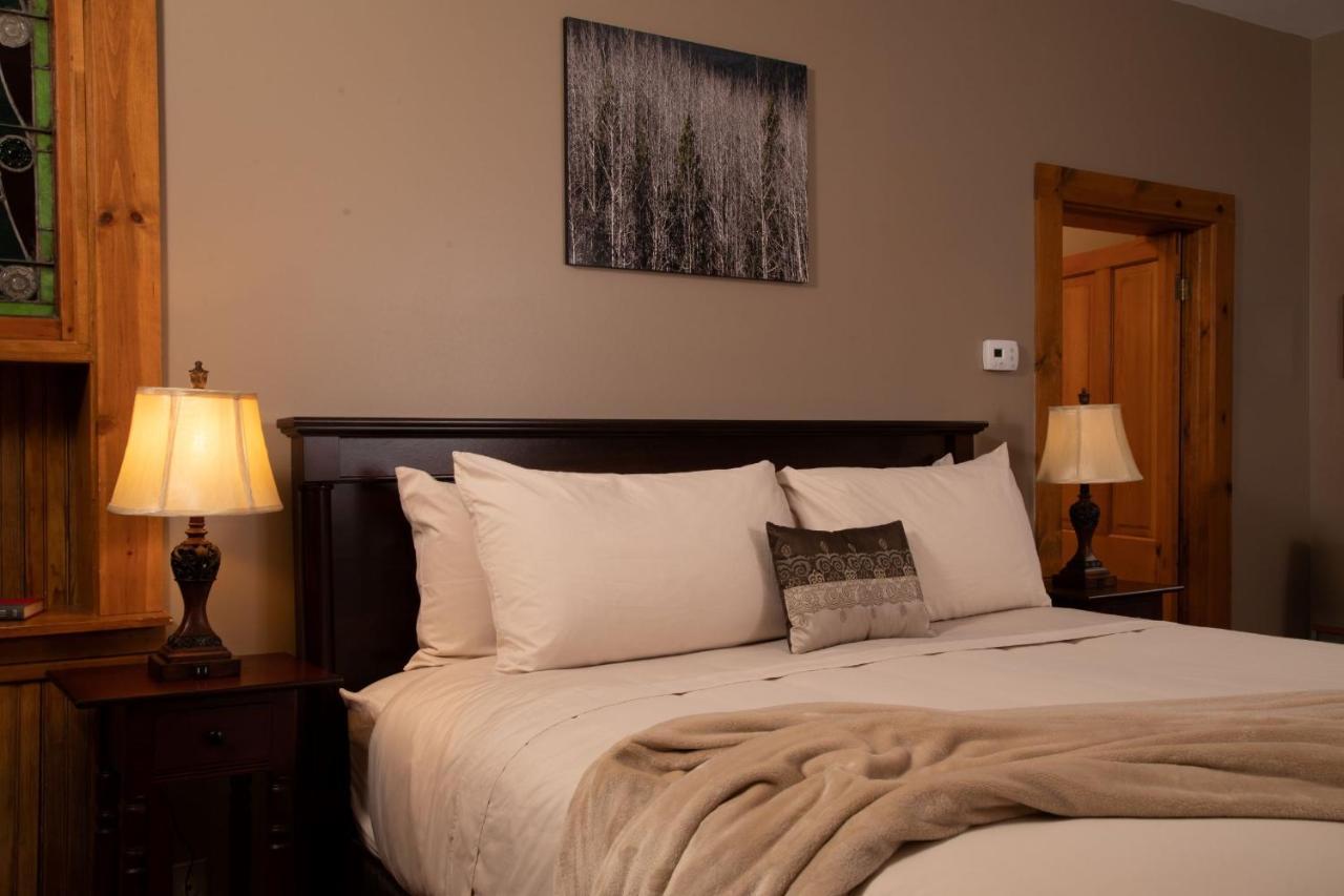 Riverboat Suites กาลีนา ภายนอก รูปภาพ