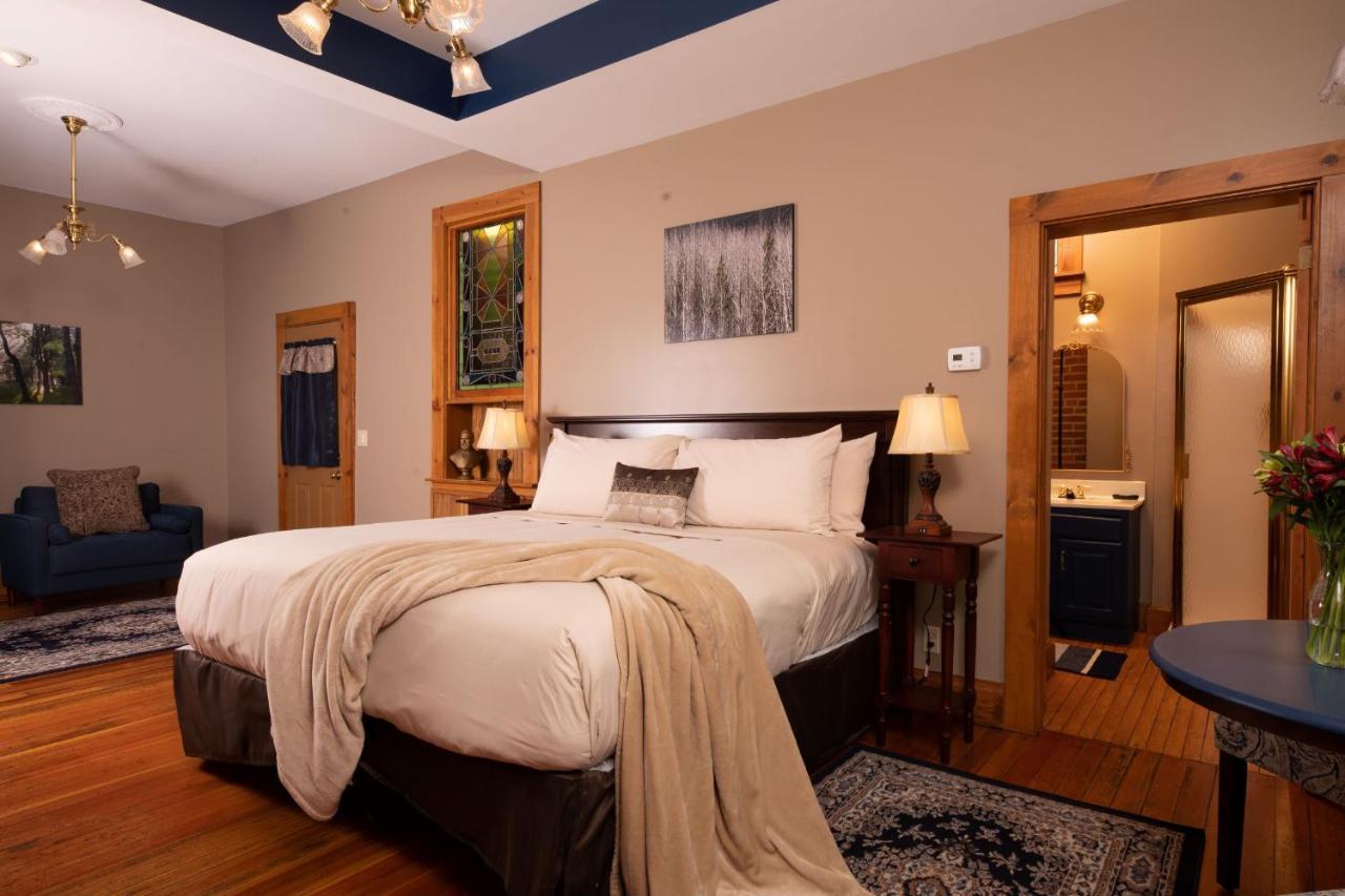 Riverboat Suites กาลีนา ภายนอก รูปภาพ