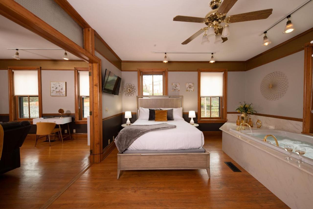 Riverboat Suites กาลีนา ภายนอก รูปภาพ