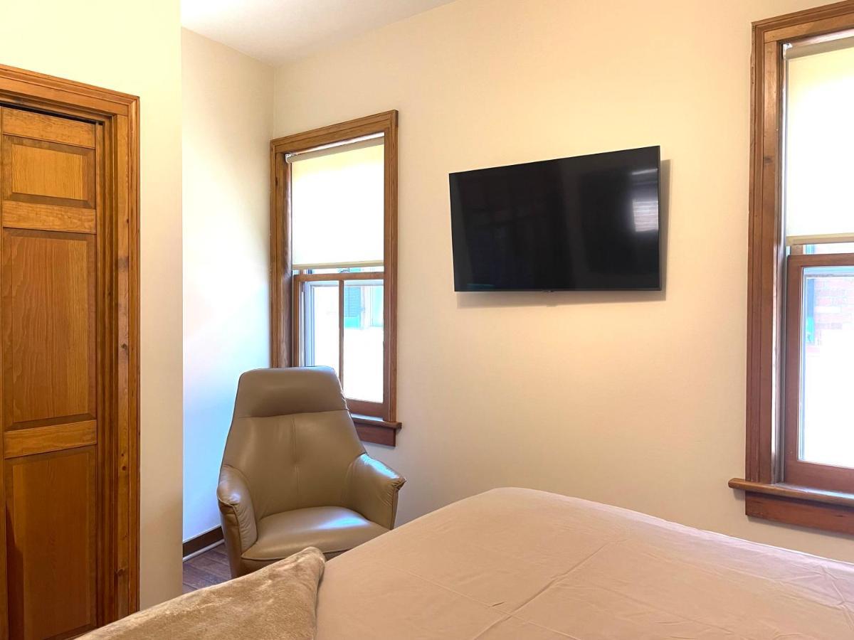 Riverboat Suites กาลีนา ภายนอก รูปภาพ