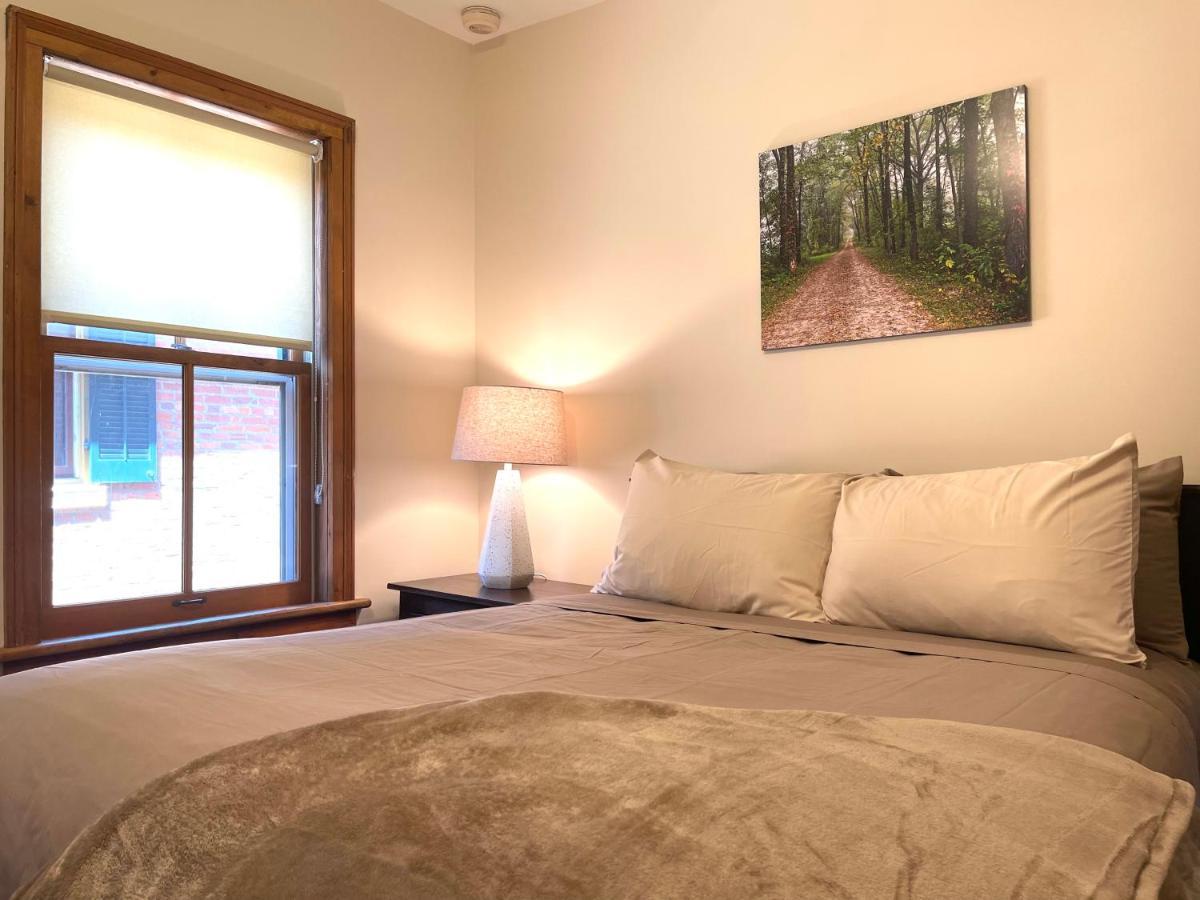 Riverboat Suites กาลีนา ภายนอก รูปภาพ