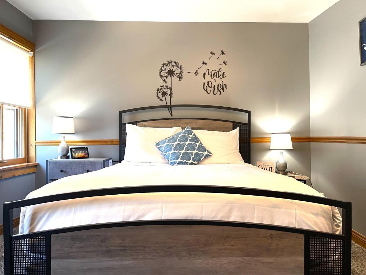 Riverboat Suites กาลีนา ภายนอก รูปภาพ