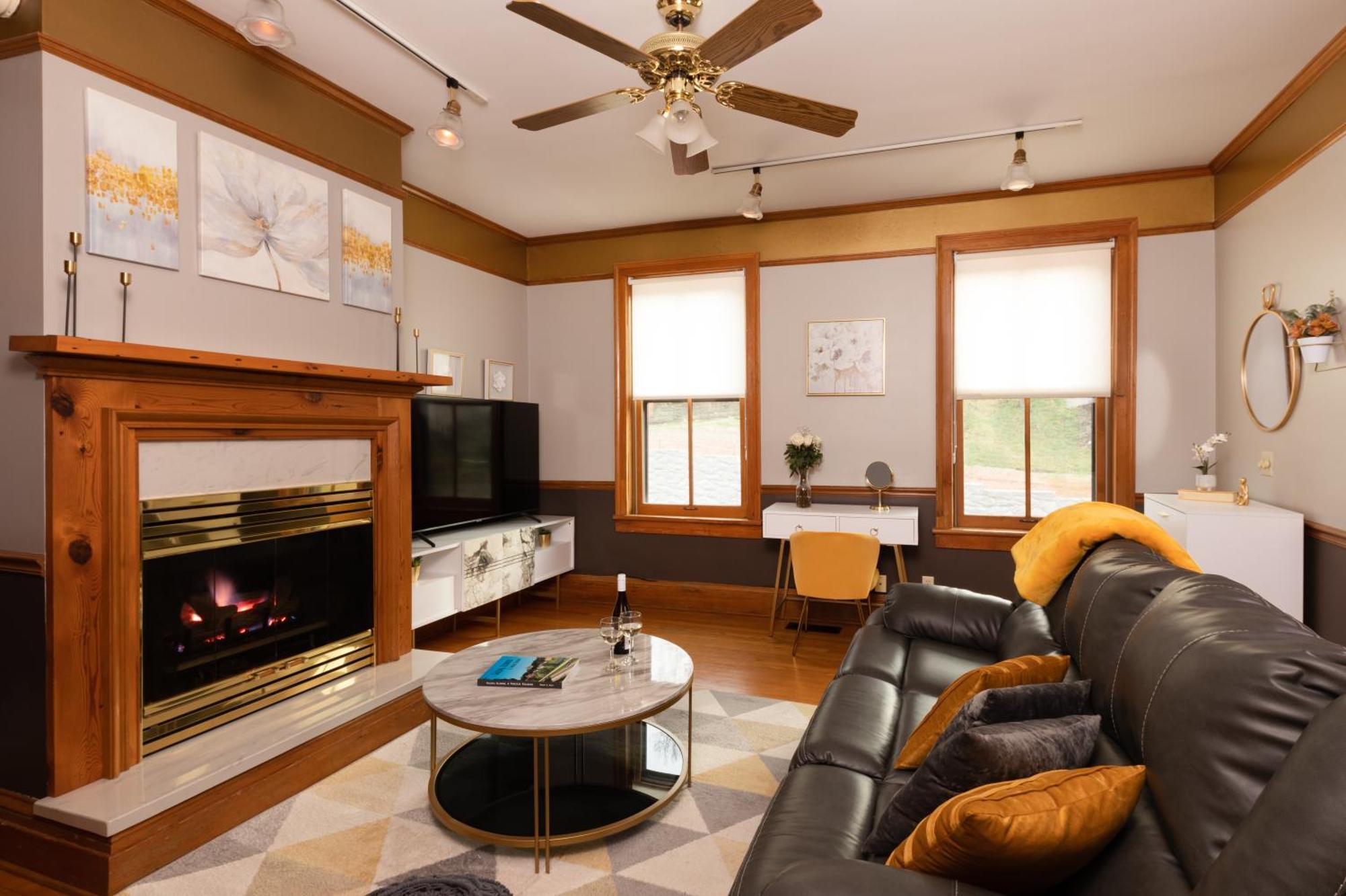 Riverboat Suites กาลีนา ภายนอก รูปภาพ