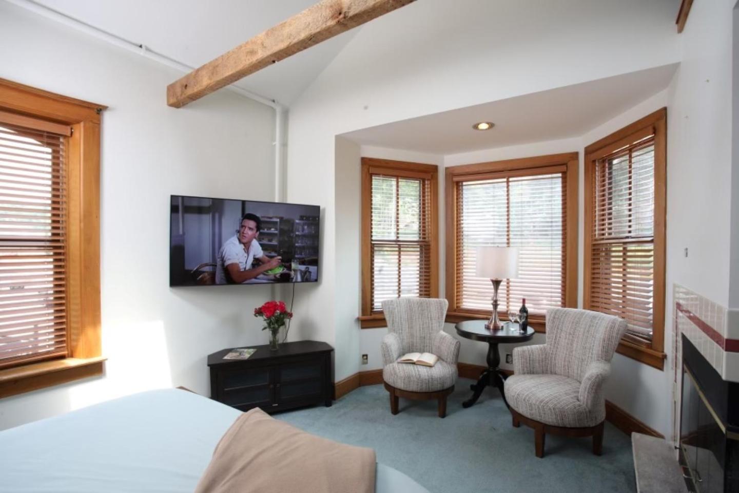 Riverboat Suites กาลีนา ภายนอก รูปภาพ